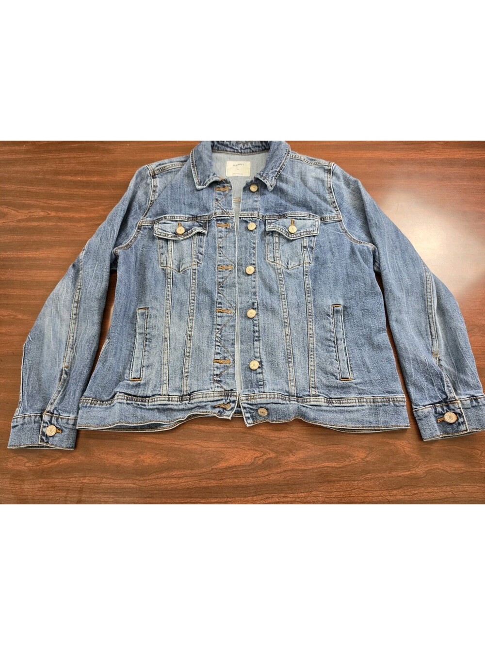 Old Navy Womens XL Blue Denim Trucker Jacket Classic Y2K Indie Grunge Classic